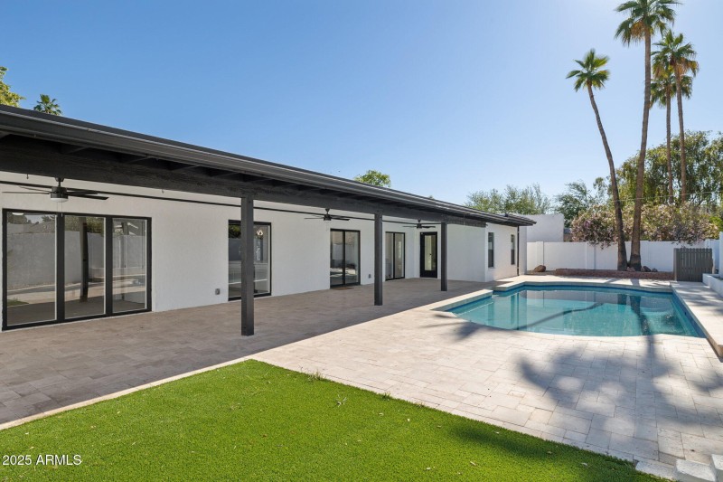 42-web-or-mls-342-e-orangewood-ave