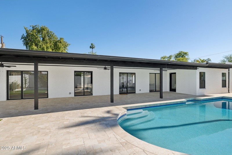 44-web-or-mls-342-e-orangewood-ave