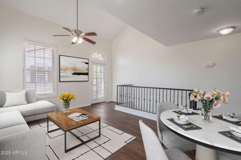 33-web-or-mls-21st-7(Living Room)_VS