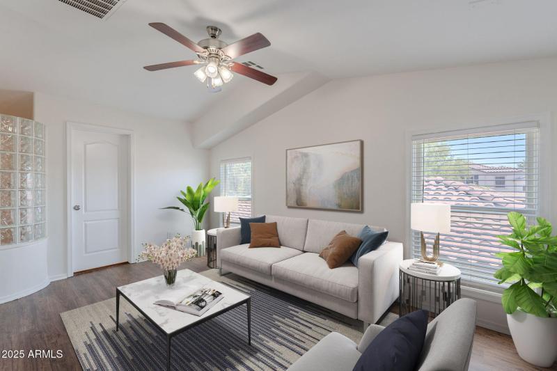 37-web-or-mls-21st-19(Family Area)_VS