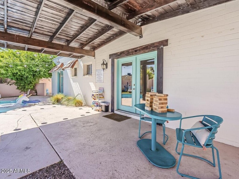 033_Covered Patio Area