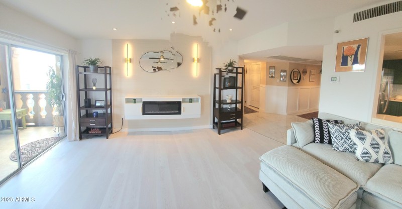 Great-Room-featurewall-1-scaled