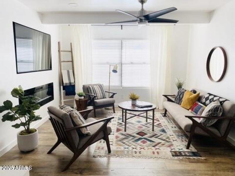 BF0BD7AF-38F5-4E54-88BC-A08D0E4107EF_4_5