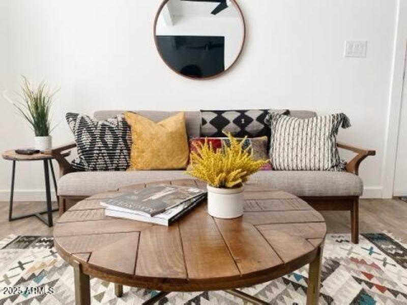 2F6CE953-9E63-4F69-AA45-BA466D29B70F_4_5