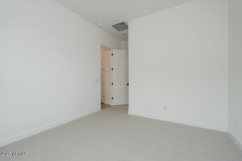 Tri Pointe Waterston Central 385 - Bedro