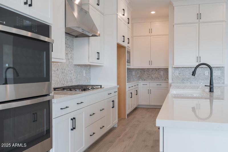 Tri Pointe Waterston Central 385 - Execu