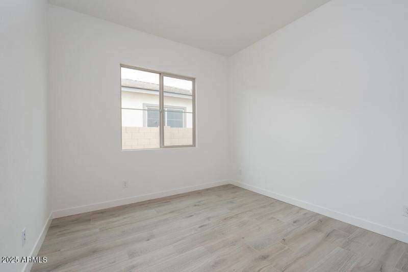 Tri Pointe Waterston Central 385 - Offic