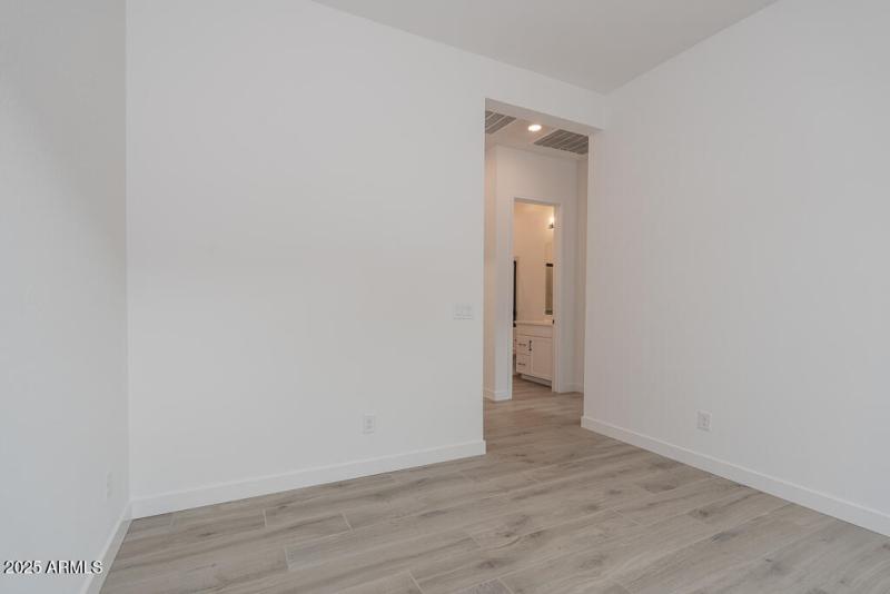 Tri Pointe Waterston Central 385 - Offic