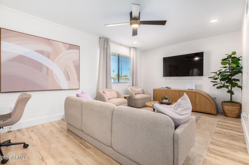 08 - Cheery Lynn (1)