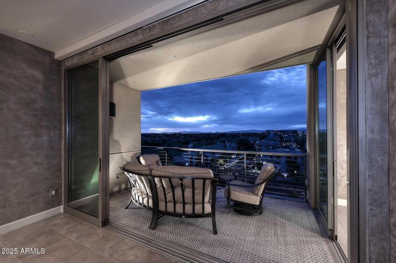 Moving Wall of Glass