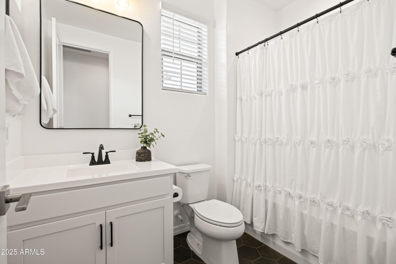 2e guest bathroom