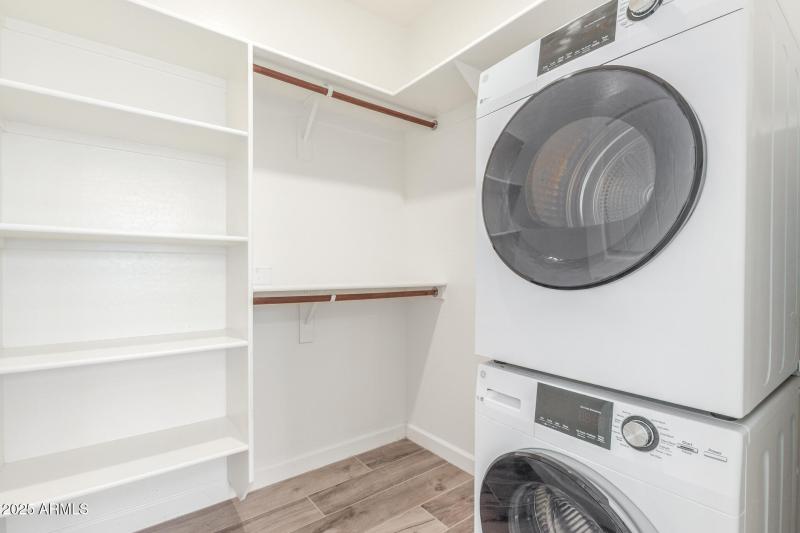 Guest Suite Laundry & W/I clost