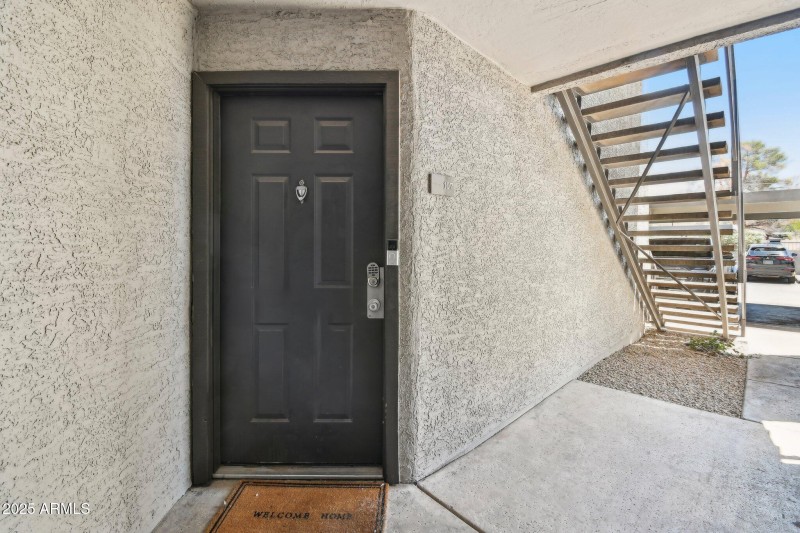 1-web-or-mls-E Campbell Ave 107-1405-001