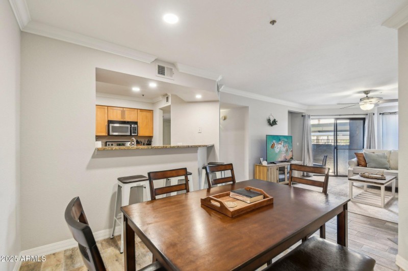 5-web-or-mls-E Campbell Ave 107-1405-005