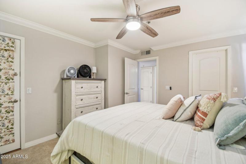 12-web-or-mls-E Campbell Ave 107-1405-01