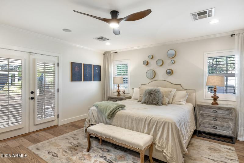 3308 N 51st St Phoenix - 350