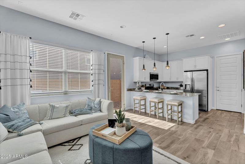 27-web-or-mls-21934 E lords Court-24