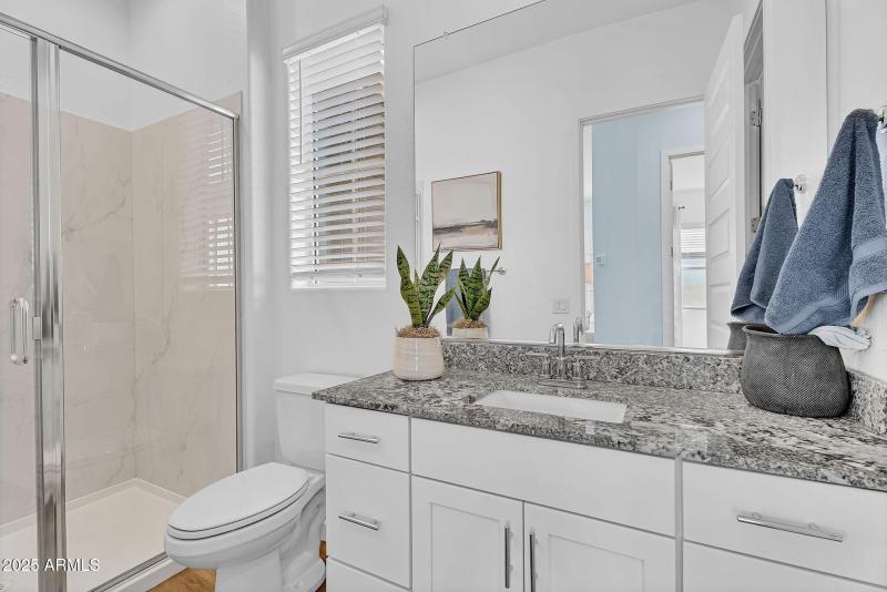 44-web-or-mls-21934 E lords Court-41