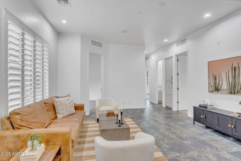 6-web-or-mls-4756 E Ironhorse Rd-06