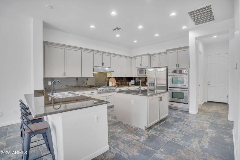 14-web-or-mls-4756 E Ironhorse Rd-14