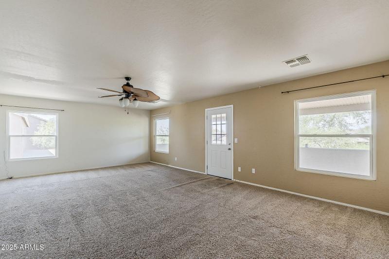 24-web-or-mls-Jade-24