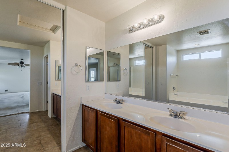 30-web-or-mls-Jade-30