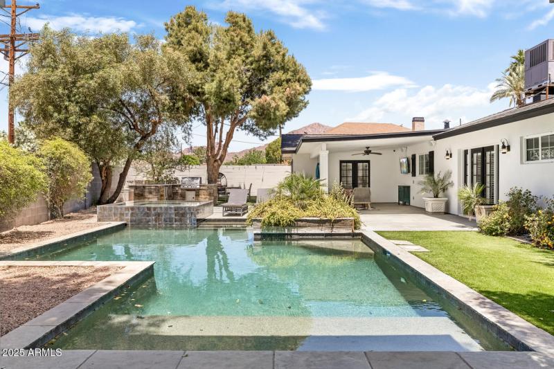 3308 N 51st St Phoenix - 417