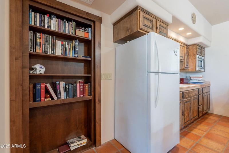 048_CasitaSecret Door to 4th Garage