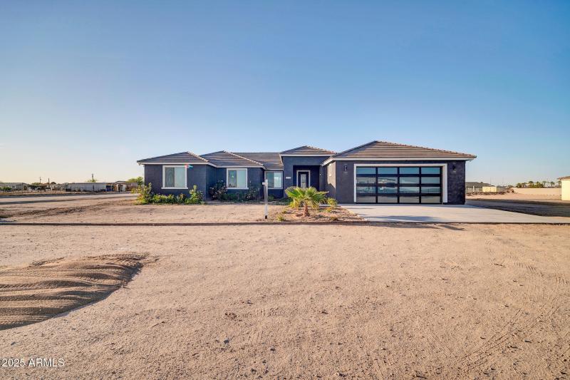 22548 W Huntington Dr-3_(2048)