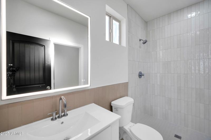 22548 W Huntington Dr-28_(2048)