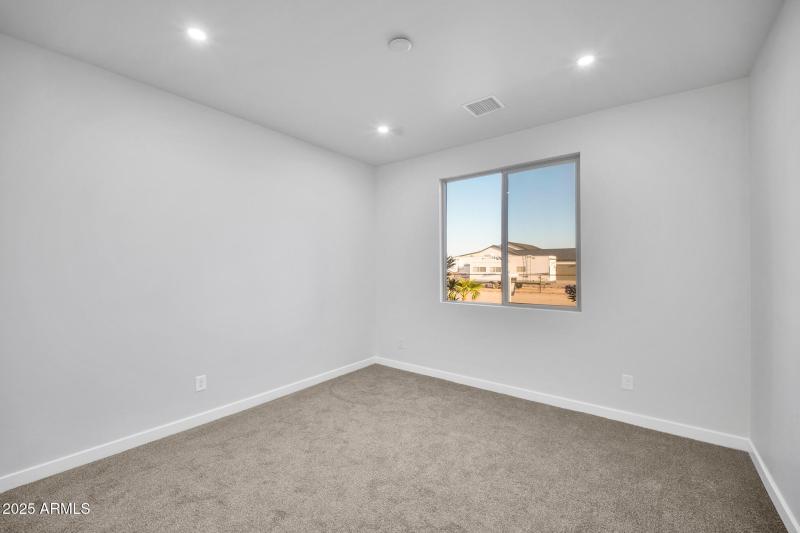 22548 W Huntington Dr-33_(2048)