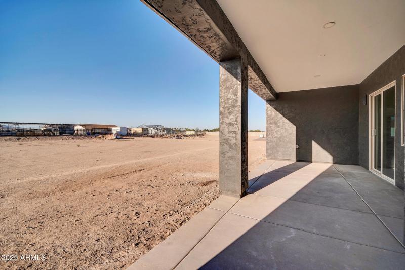 22548 W Huntington Dr-44_(2048)