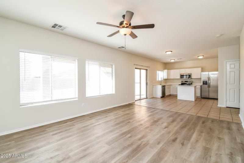 004-photo-living-room-14074485