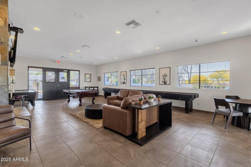 11-web-or-mls-22726-s-208th-st