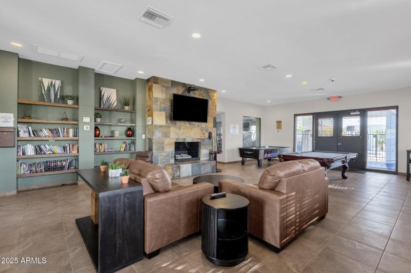 12-web-or-mls-22726-s-208th-st