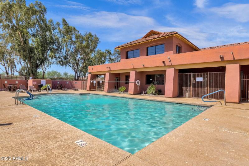 10-web-or-mls-22726-s-208th-st