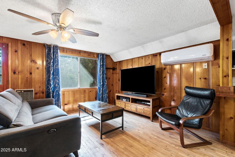 014__3219 Pinewood Dr