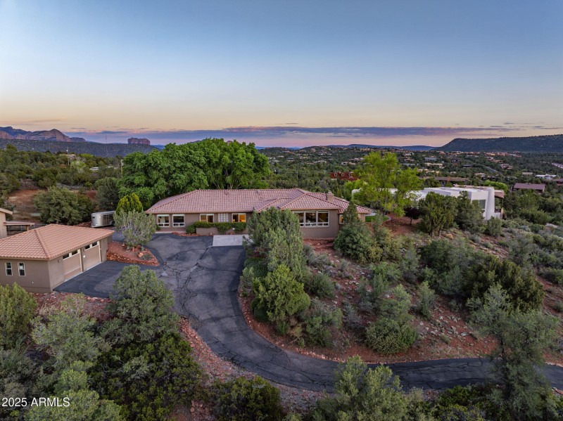 MAIN HOUSE AND DETACHED GARAGE 2.5