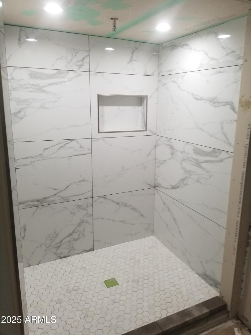 a 67 new master shower 8-21