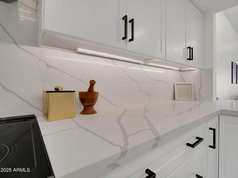 15-3401 N 37th Drive-15