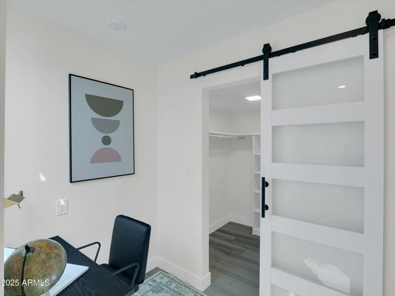 25-3401 N 37th Drive-25