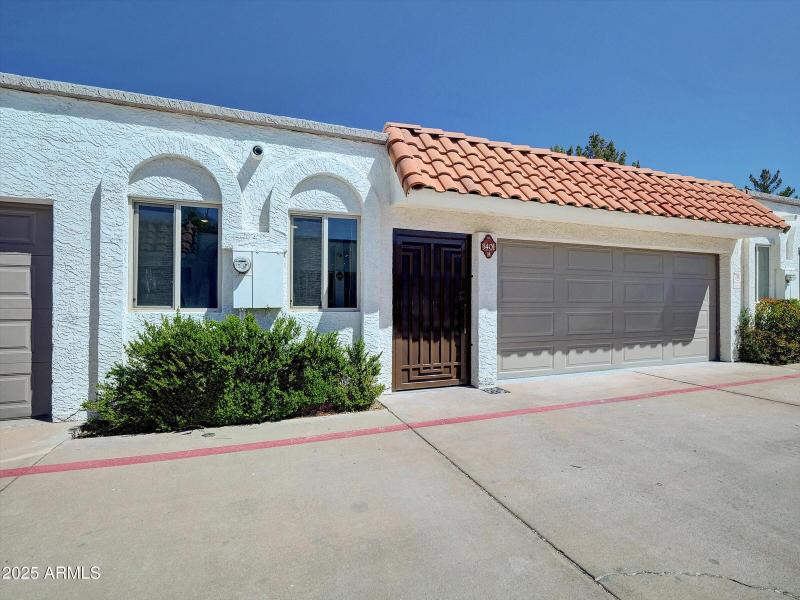 44-3401 N 37th Drive-44