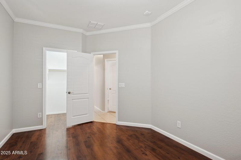 30-web-or-mls-2957-e-melrose-st