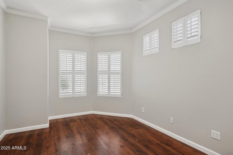 29-web-or-mls-2957-e-melrose-st