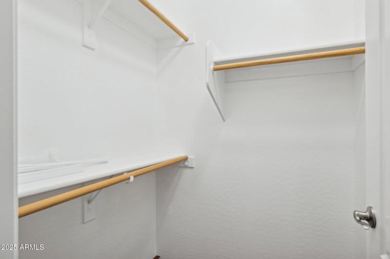 23-web-or-mls-2957-e-melrose-st