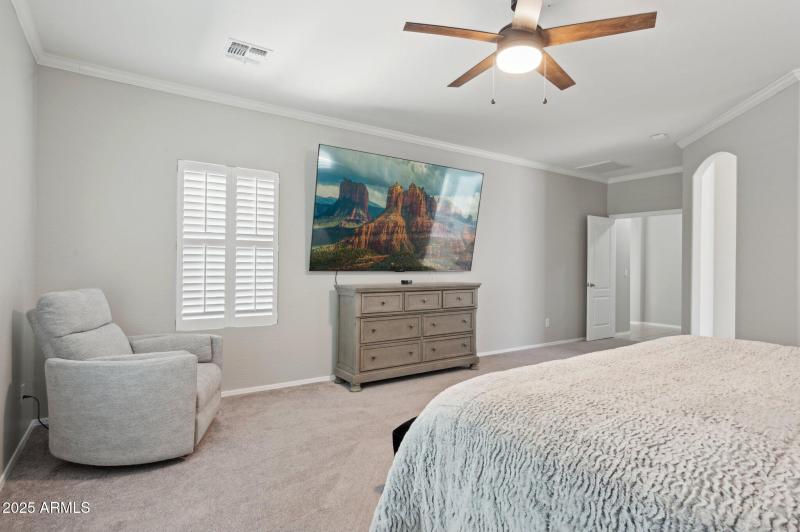 19-web-or-mls-2957-e-melrose-st