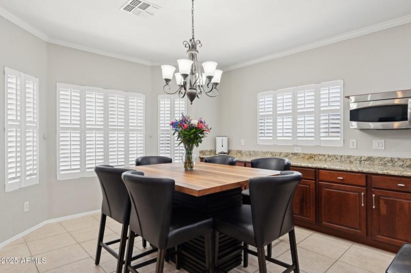 10-web-or-mls-2957-e-melrose-st