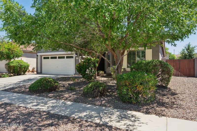 3-web-or-mls-2957-e-melrose-st