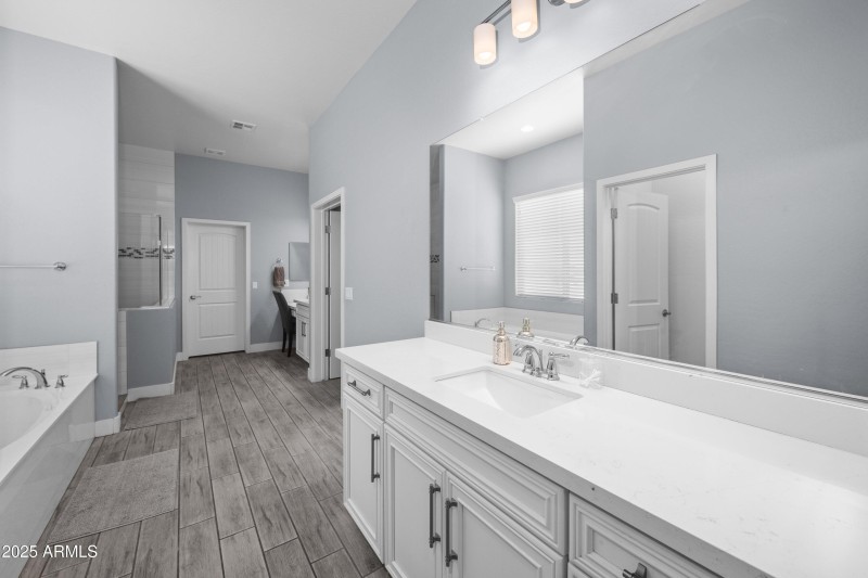 30-30639-N-Dorado-Ct-29