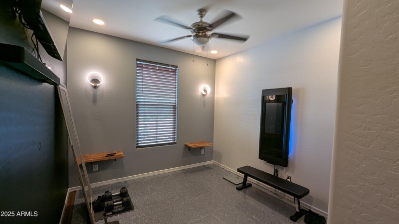 PXL_20250412_213108732.LONG_EXPOSURE-01.